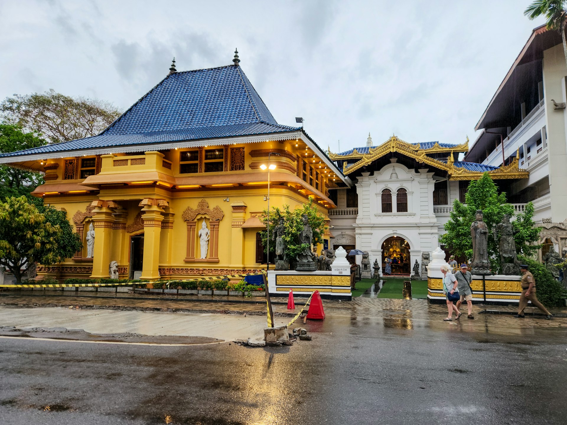 Colombo National Museum — Colombo Travel Guide cover illustration