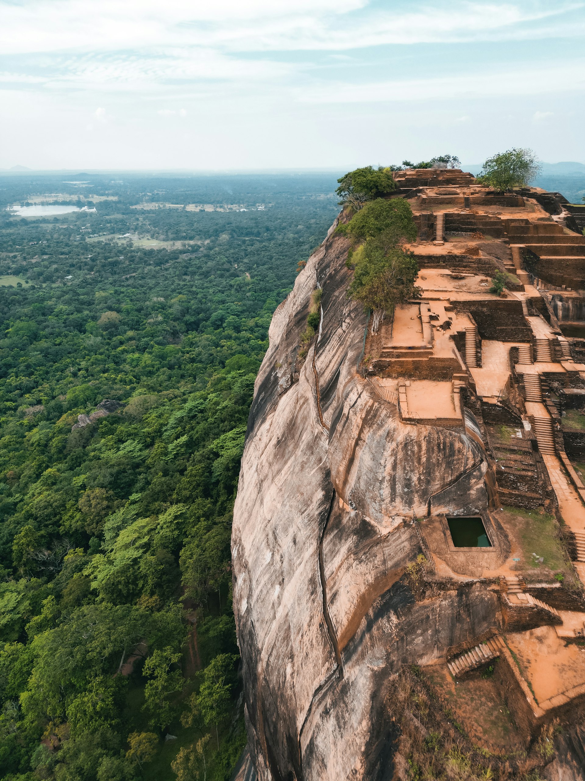 Dimbulagala Rock Monastery (Dimbulagala Raja Maha Vihara) cover photo